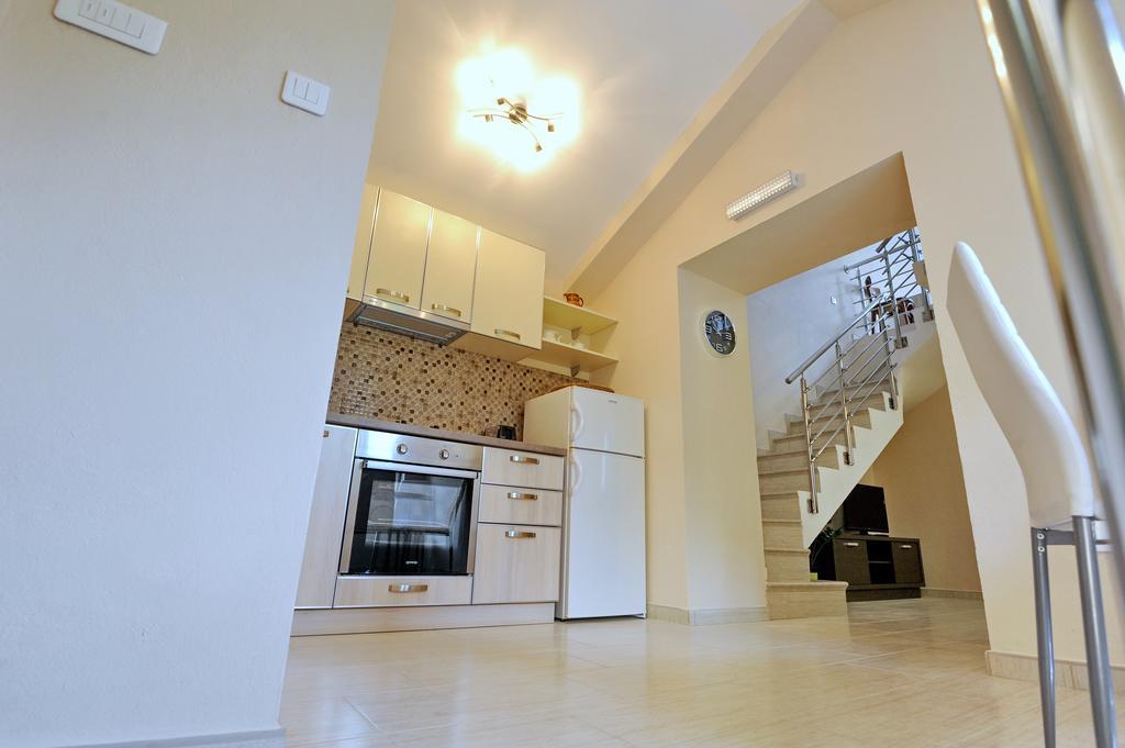 Apartments Ave R Котор Номер фото